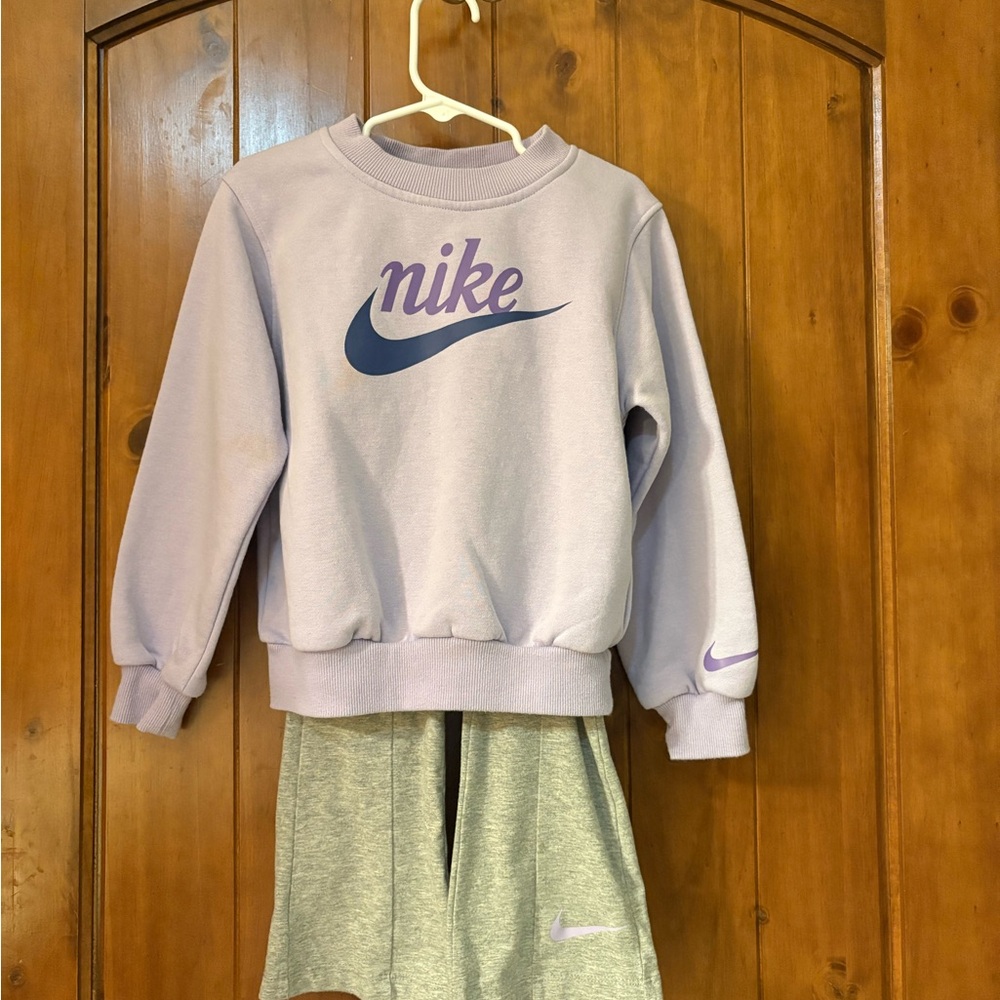Nike Lavender Sweatshirt and Heather Gray Wide leg Sweatpants